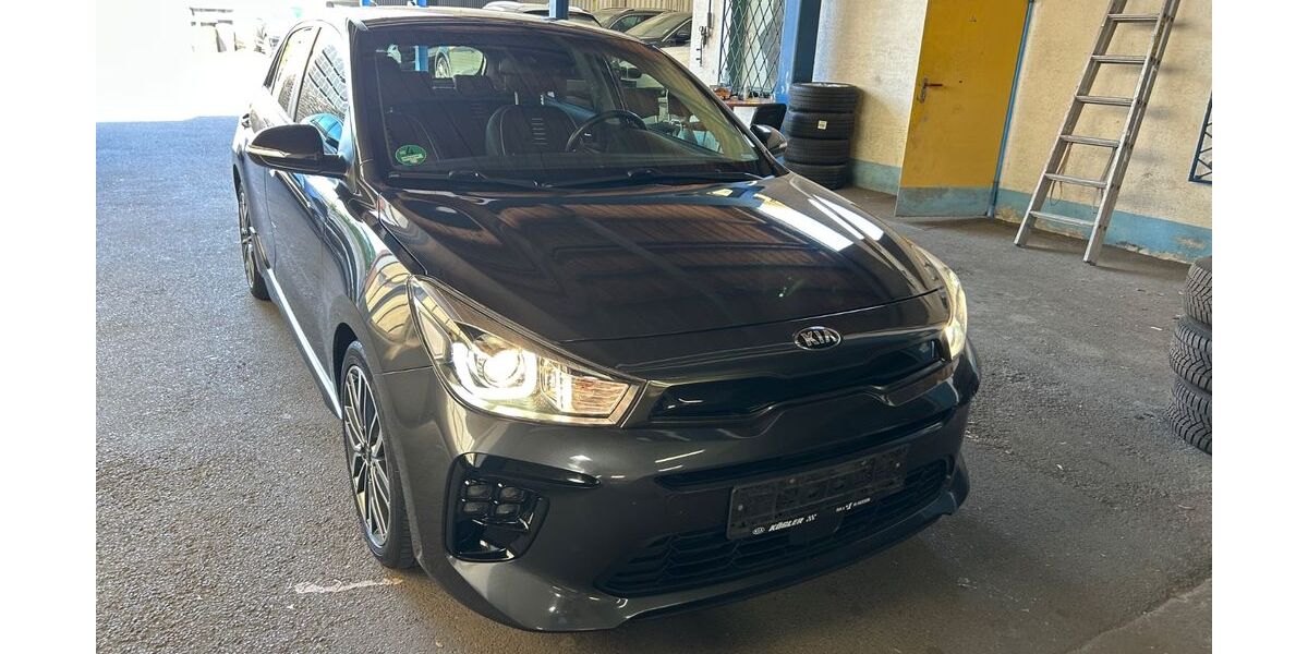 Kia Rio 100.056 km 12.899 &euro; Wiesbaden 65189