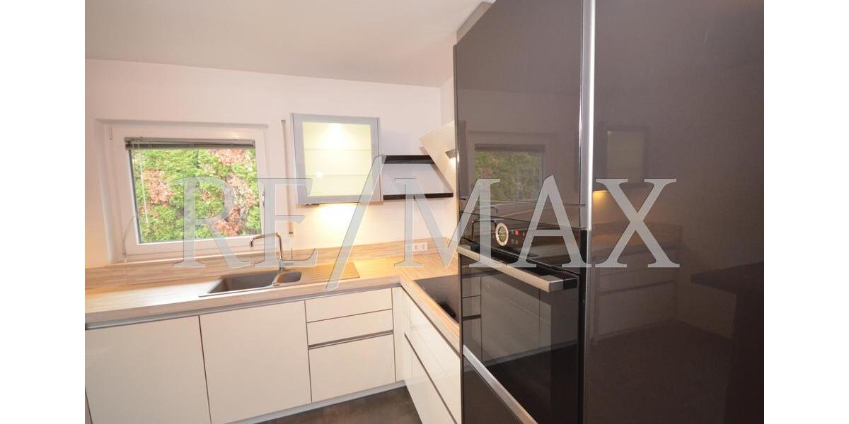 Geräumiges Einfamilienhaus mit Einbauküche und Garten in Wörsdorf- Haustiere willkommen 8 zimmer