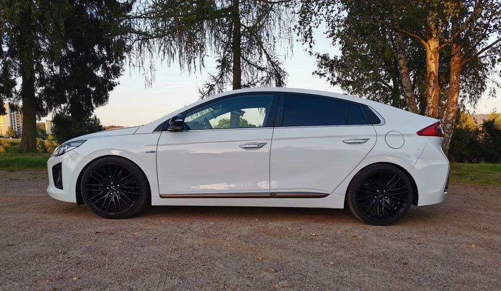 Hyundai IONIQ 52.000 km 14.400 &euro; Taunusstein 65232