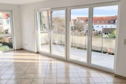 Wohnung Flörsheim am Main - 4 Zimmer, 101 m&sup2;, 1.300&euro; | Angebot:25274301