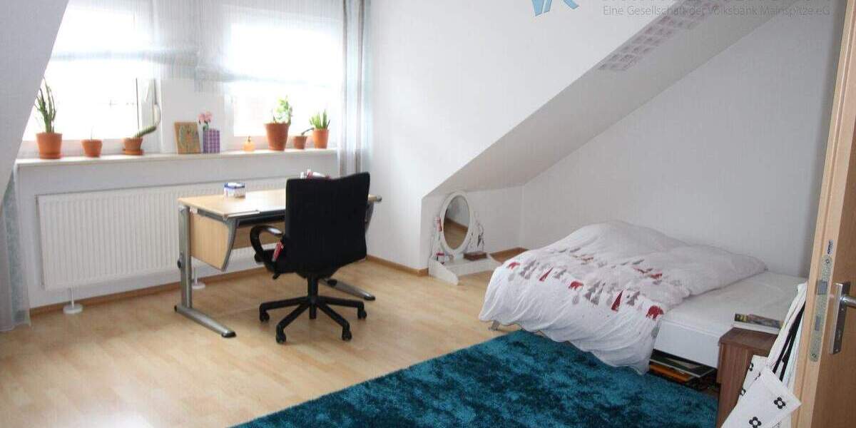 Reihenmittelhaus Bischofsheim - 6 Zimmer, 156 m&sup2;, 580.000&euro; | Angebot:23882145