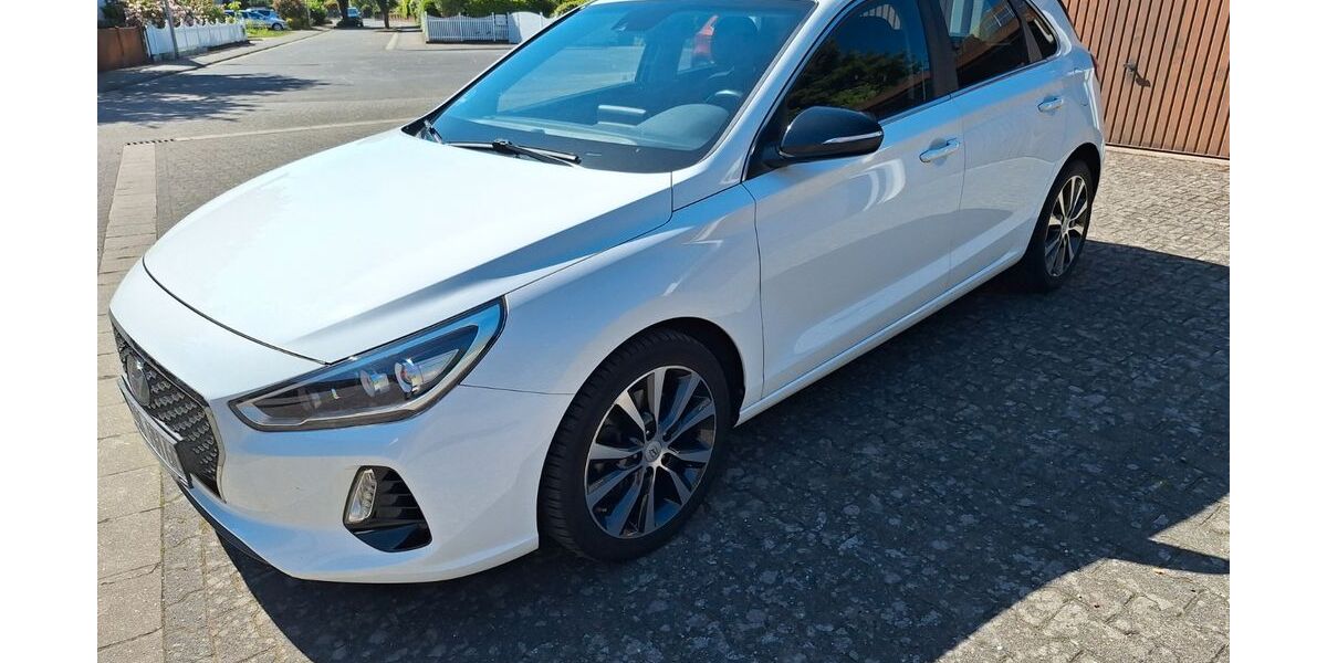 Hyundai i30 79.000 km 9.900 &euro; Bingen 55411