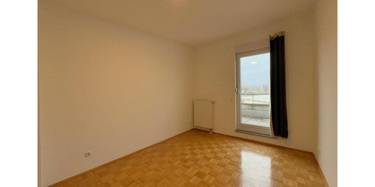 LIVE ON THE TOP FLOOR! Stylish 98 m² penthouse with terrace and underground parking 3 zimmer