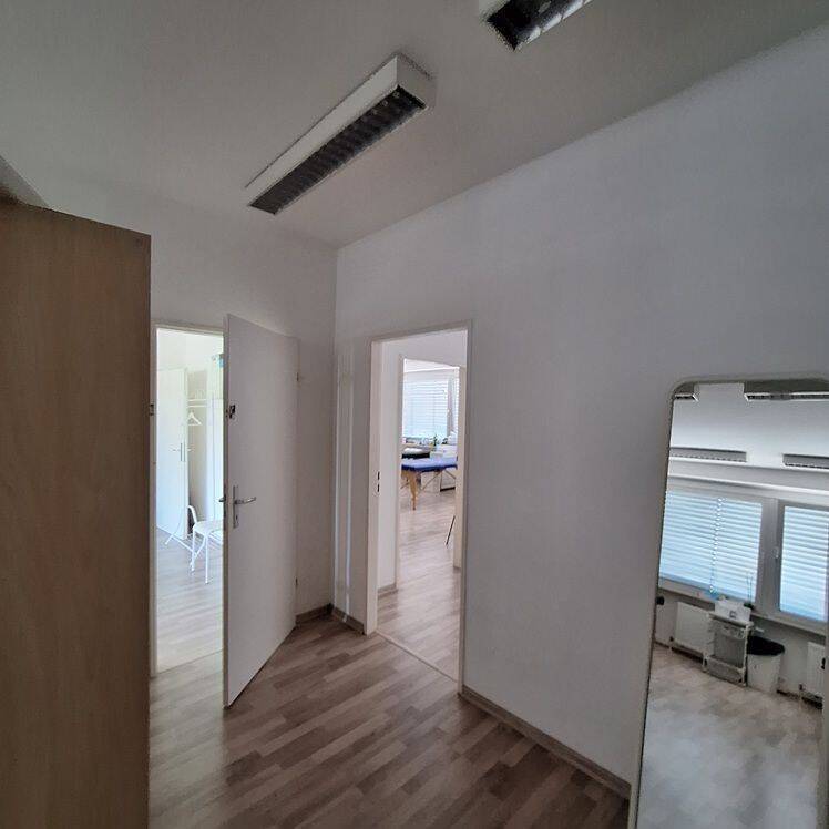 65933 Ffm.-Griesheim - Praxisfläche ca. 125 m²