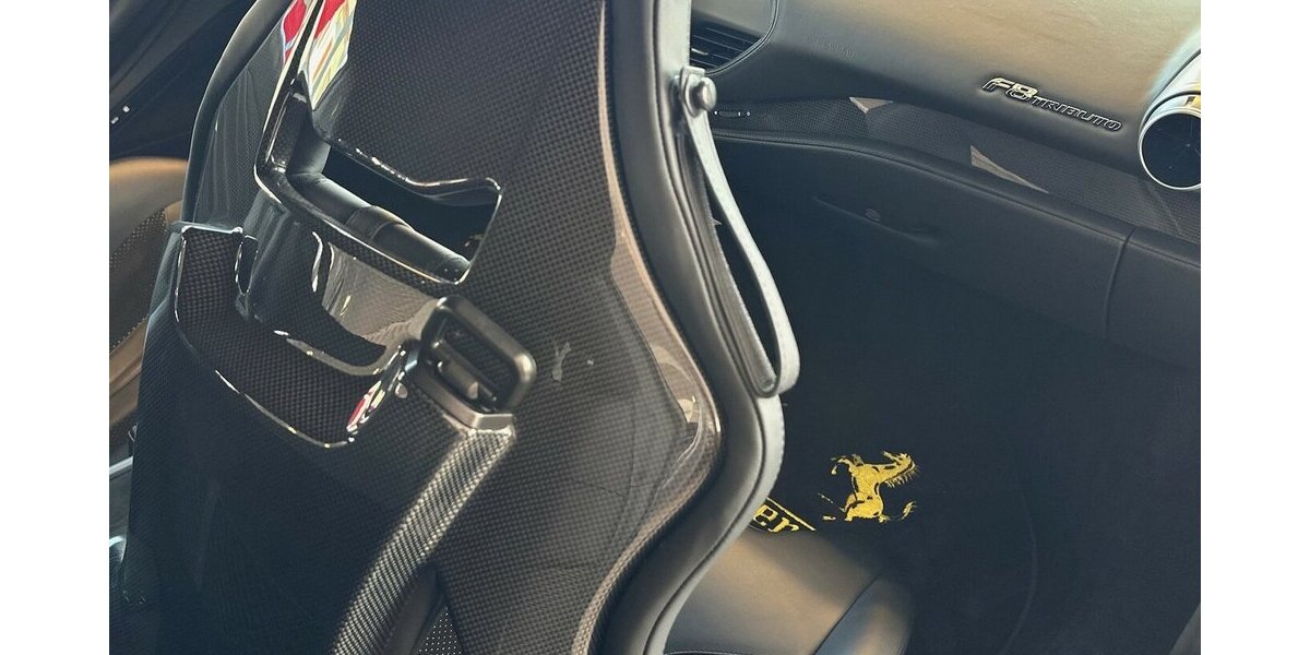 Ferrari F8 Tributo Racing|Lift|Carbon|Service neu|Garantie 15.809 km 275.999 &euro; Mainz-Kostheim 55246