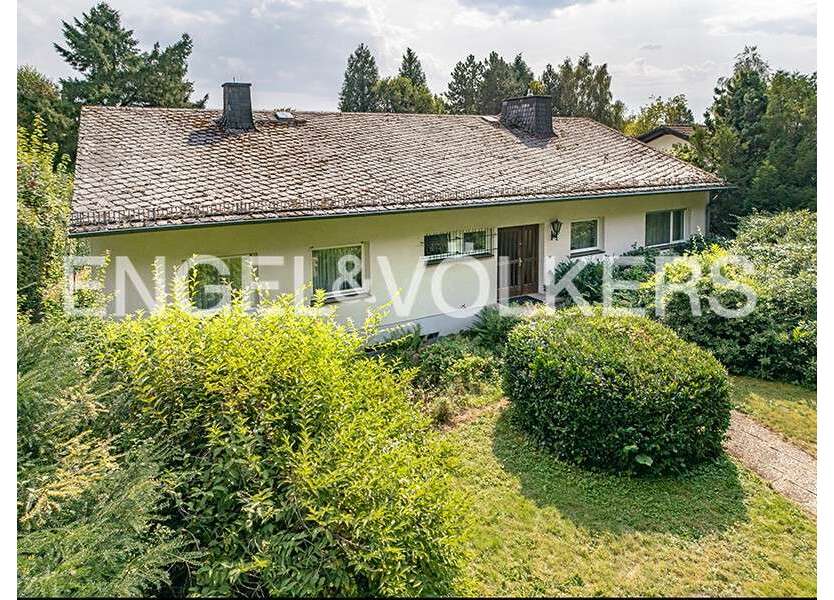 Haus zum Kaufen in Glashütten- Schloßborn 790.000 € 182 m²