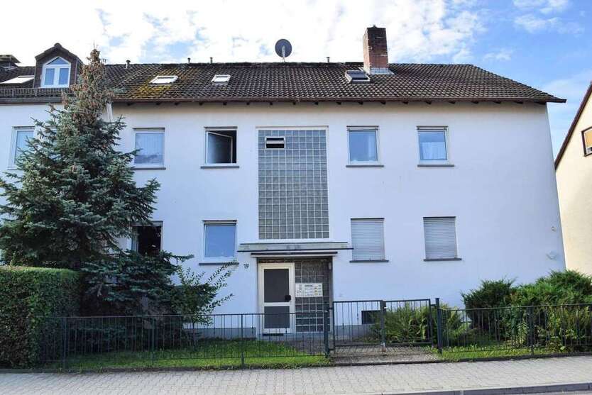 Haus zum Kaufen in Frankfurt am Main 1.350.000 € 300 m²