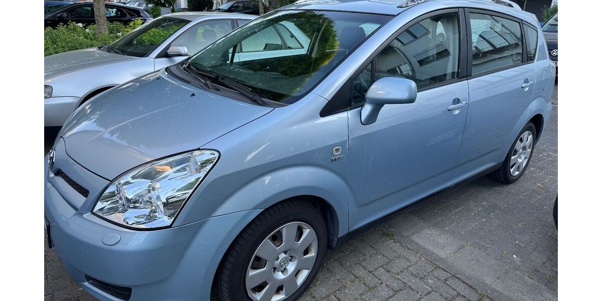 Toyota Corolla Verso 184.000 km 3.100 € Eschborn 65760