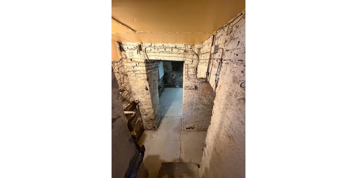 Etagenwohnung Wiesbaden Bierstadt - 4 Zimmer, 90 m&sup2;, 1.500&euro; | Angebot:26265654