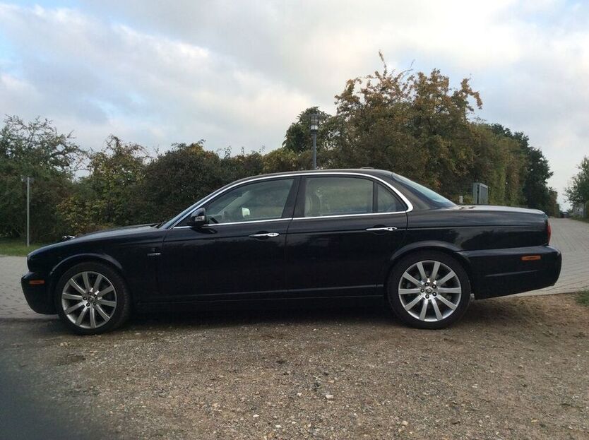 XJ