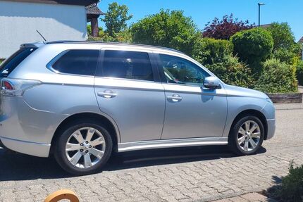 Mitsubishi Outlander 253.400 km 6.700 &euro; Oestrich-Winkel 65375