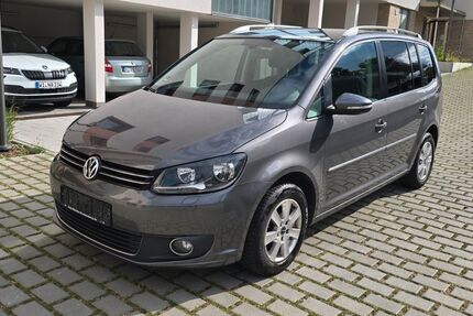 VW Touran 195.000 km 6.999 € Wiesbaden 65199
