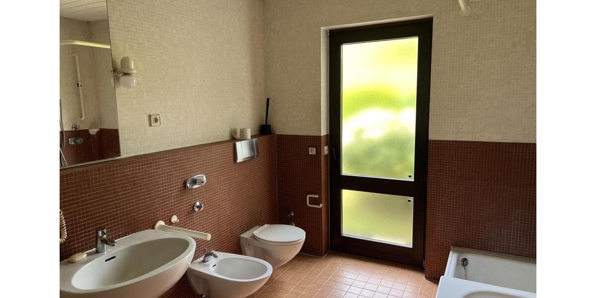 Einfamilienhaus Glashütten - 9 Zimmer, 306 m&sup2;, 2.900&euro; | Angebot:26562046