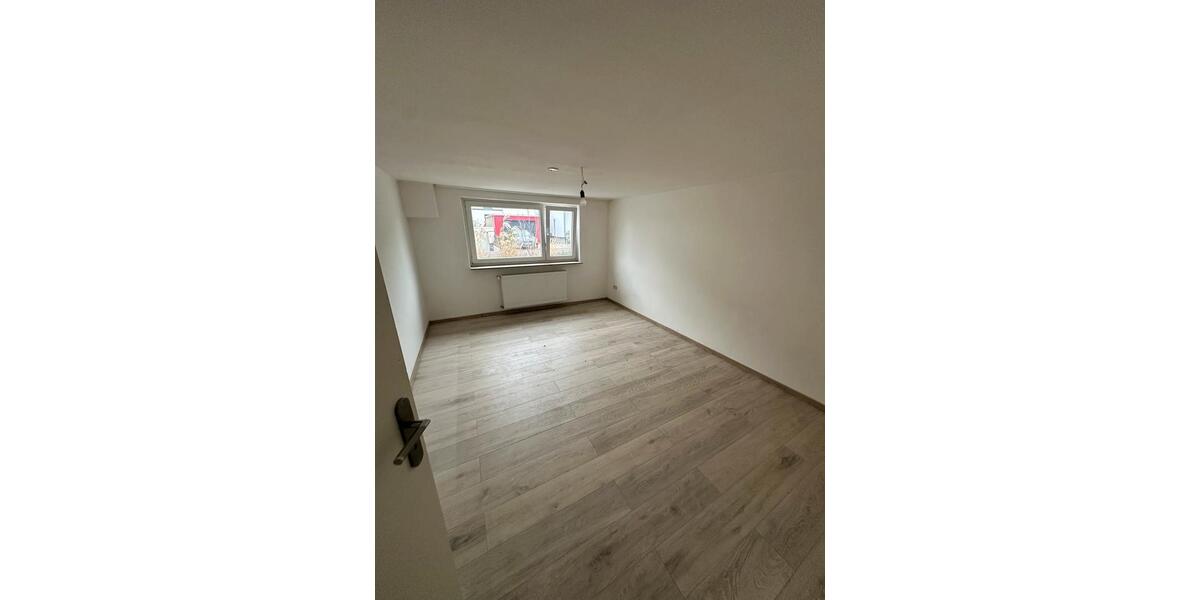 Etagenwohnung Hofheim am Taunus - 2 Zimmer, 73 m&sup2;, 1.250&euro; | Angebot:25512392