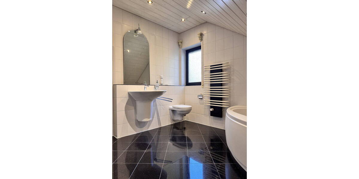 Etagenwohnung Bad Schwalbach Heimbach - 2 Zimmer, 77 m&sup2;, 186.000&euro; | Angebot:26239039