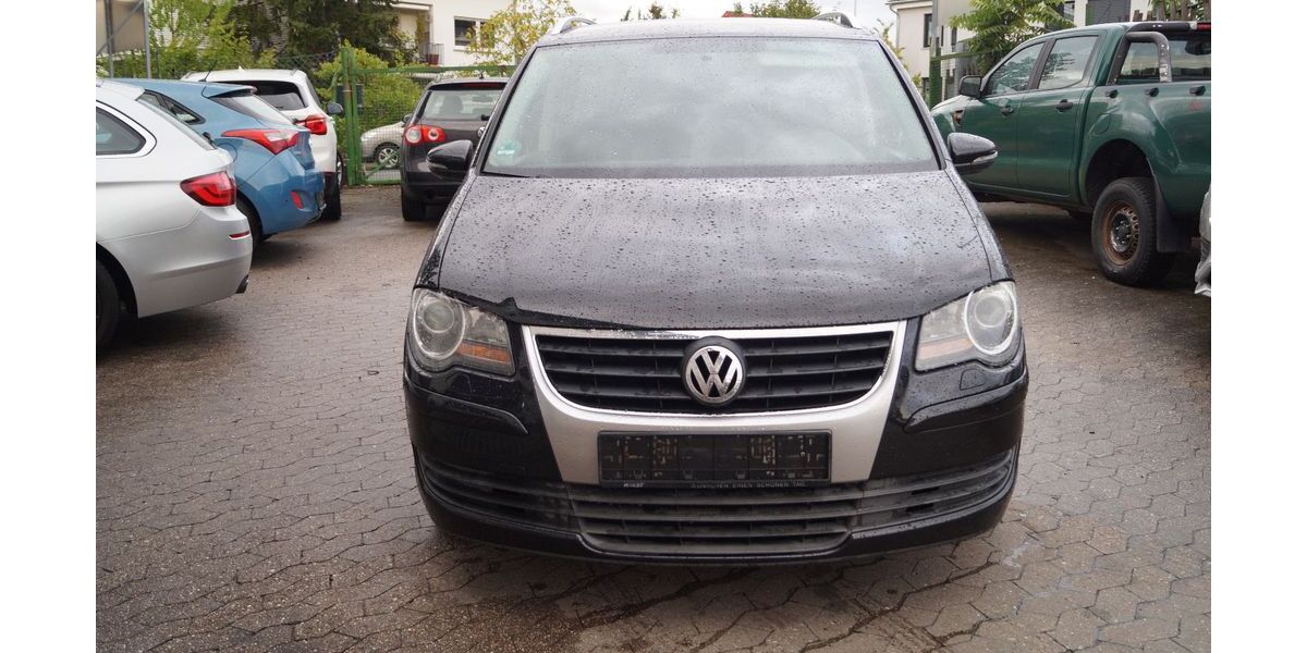 VW Touran 261.000 km 2.990 &euro; Ingelheim 55218