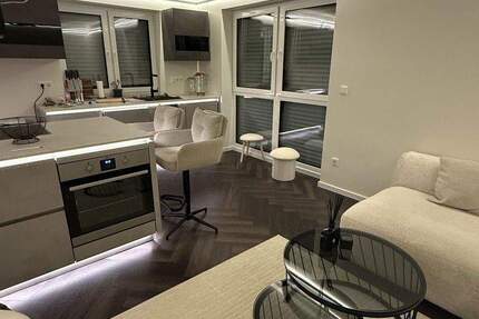 Gehoben wohnen mit Aussicht! Erstbezug nach Sanierung in der 12. Etage 86m2 mit Balkon! 3 zimmer