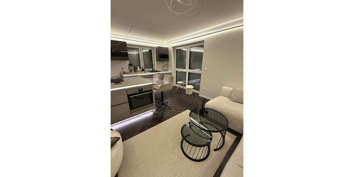 Gehoben wohnen mit Aussicht! Erstbezug nach Sanierung in der 12. Etage 86m2 mit Balkon! 3 zimmer