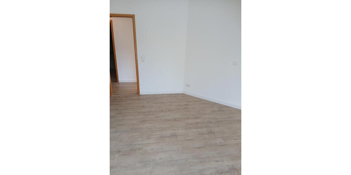 Dachgeschoßwohnung Niedernhausen - 3 Zimmer, 80 m&sup2;, 1.100&euro; | Angebot:25407890