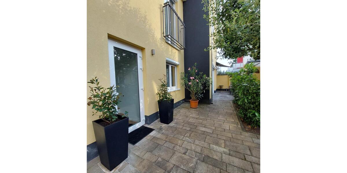 Erdgeschoßwohnung Frankfurt am Main Niederrad - 2 Zimmer, 60 m&sup2;, 1.375&euro; | Angebot:26581595