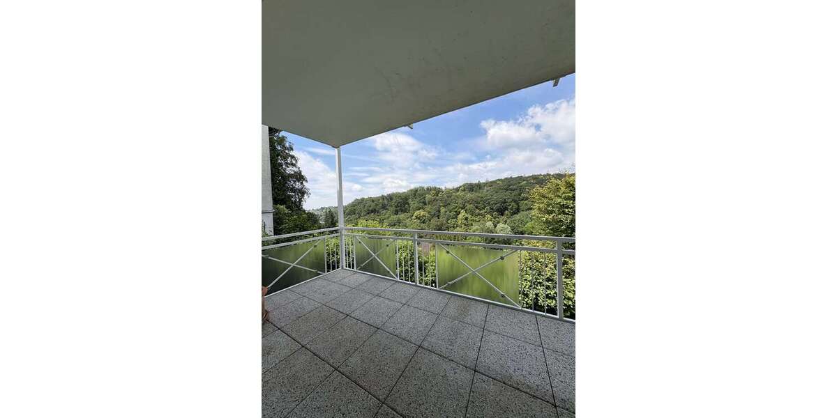 Etagenwohnung Wiesbaden Bierstadt - 3 Zimmer, 102 m&sup2;, 1.520&euro; | Angebot:26854169
