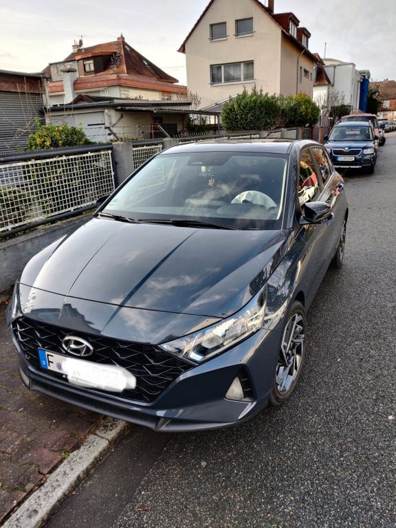 i20