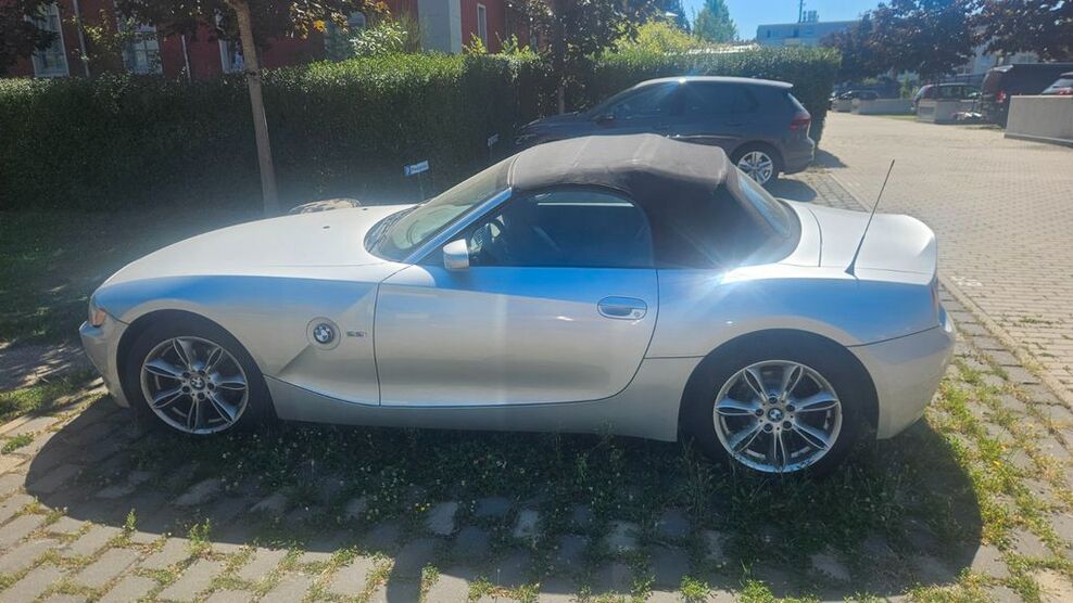 BMW Z4 121.000 km 8.200 € Mainz 55122