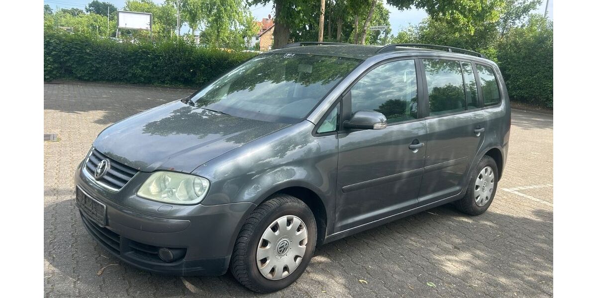 VW Touran 294.000 km 1.999 &euro; Rüsselsheim 65428
