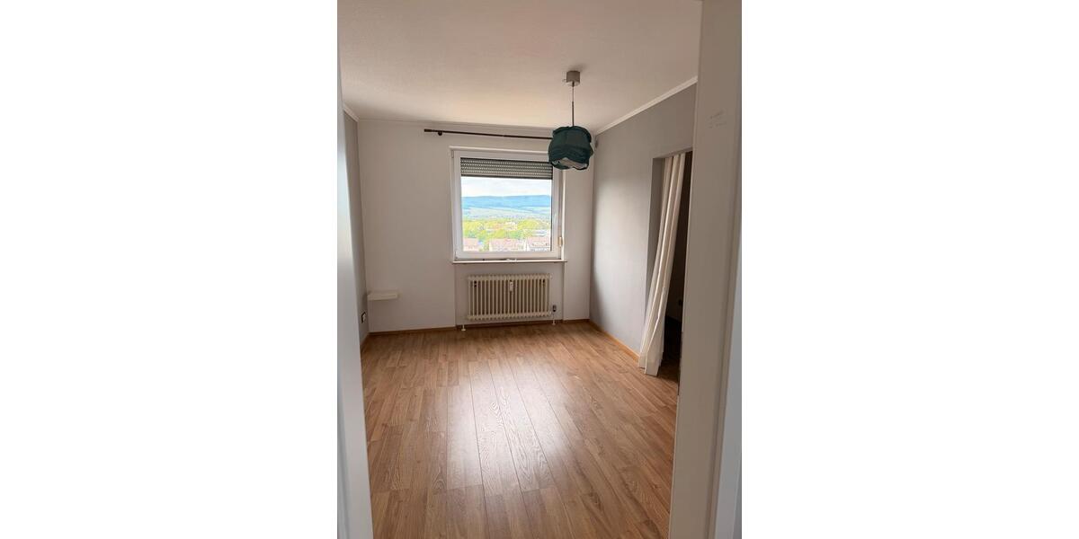 Etagenwohnung Ingelheim am Rhein - 4 Zimmer, 100 m&sup2;, 320.000&euro; | Angebot:26556486
