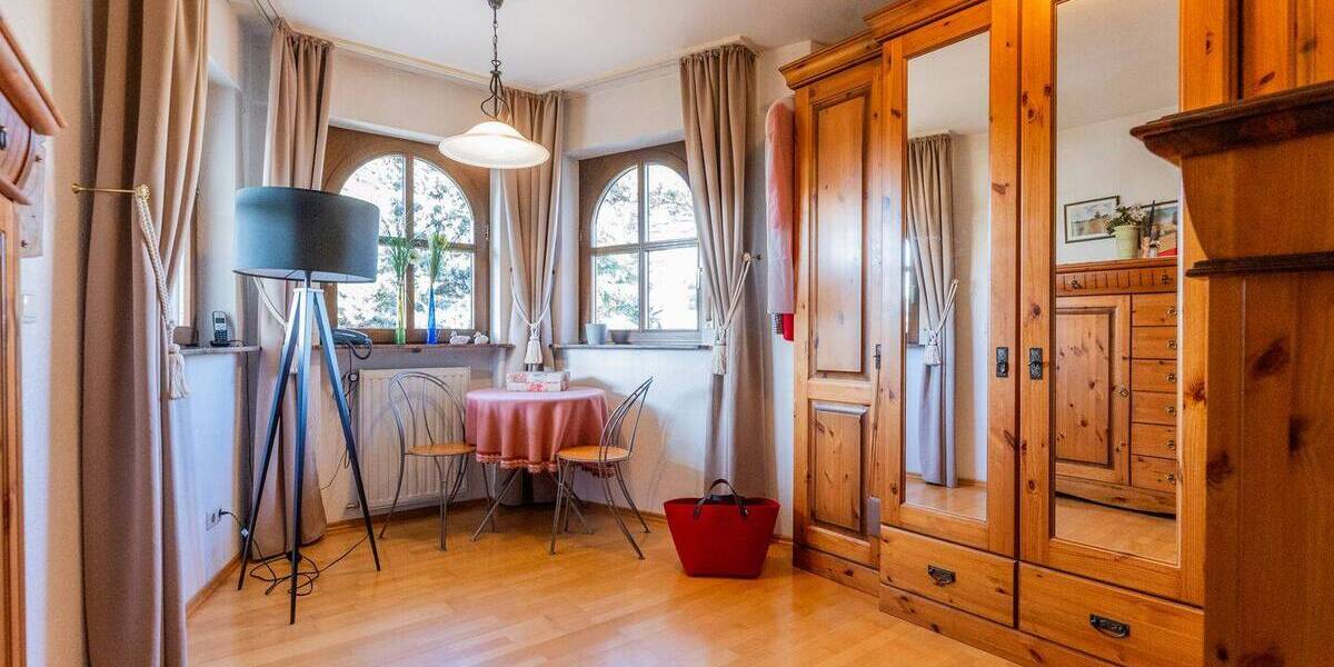 Etagenwohnung Bischofsheim - 8 Zimmer, 275 m&sup2;, 850.000&euro; | Angebot:26498818