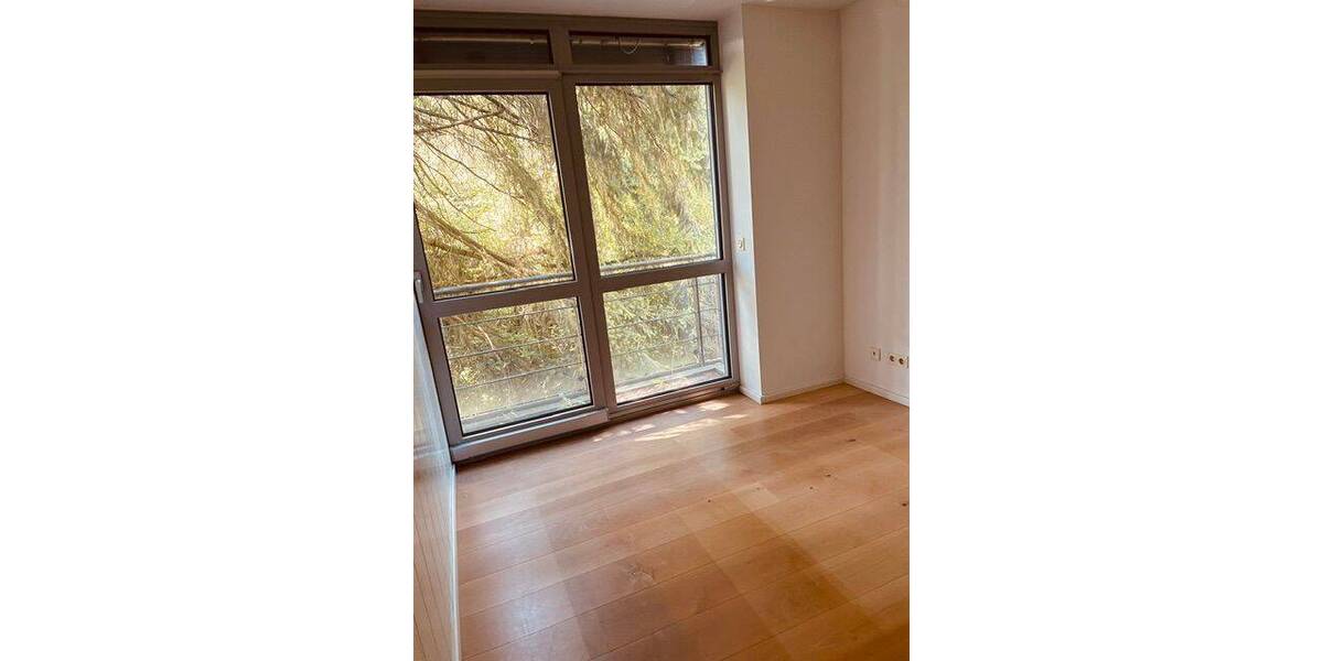 Etagenwohnung Wiesbaden Sonnenberg - 3 Zimmer, 93 m&sup2;, 1.450&euro; | Angebot:26930276