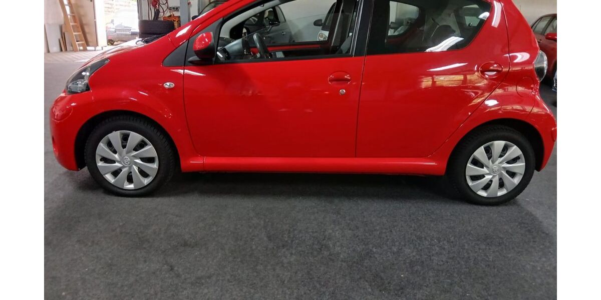 Toyota Aygo (X) 59.900 km 5.750 &euro; Rüsselsheim 65428