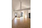 Dachgeschoßwohnung Wiesbaden Biebrich - 2 Zimmer, 90 m&sup2;, 1.315&euro; | Angebot:26662447