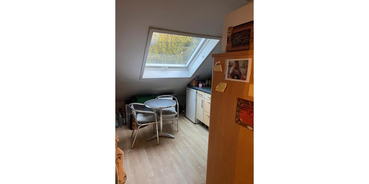 Dachgeschoßwohnung Hofheim am Taunus - 1 Zimmer, 12 m&sup2;, 390&euro; | Angebot:25362663