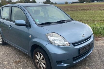 Daihatsu Sirion 171.564 km 1.999 € Wiesbaden 65203