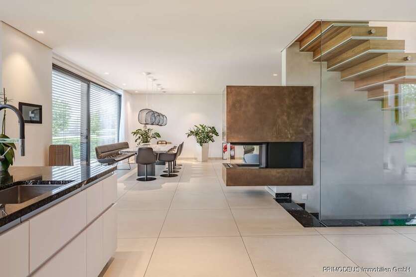 Haus zum Kaufen in Frankfurt am Main 3.980.000 € 332 m²