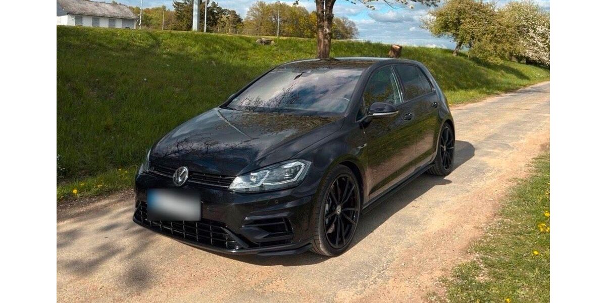 VW Golf 99.000 km 25.600 &euro; Taunusstein 65232
