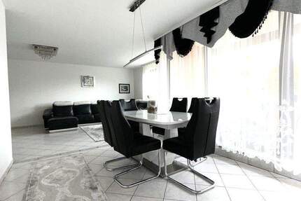 Wohnen mit Wohlfühlfaktor - Traumhafte 4-Zimmer-Wohnung mit Balkon und Tiefgaragenstellplatz 4 zimmer