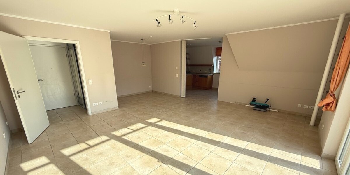 Hofheim: Seniorenresidenz mit Penthousefeeling! Charmante 3-Zimmerwohnung in zentraler Lage - Etagenwohnung Hofheim | Angebot:25539425