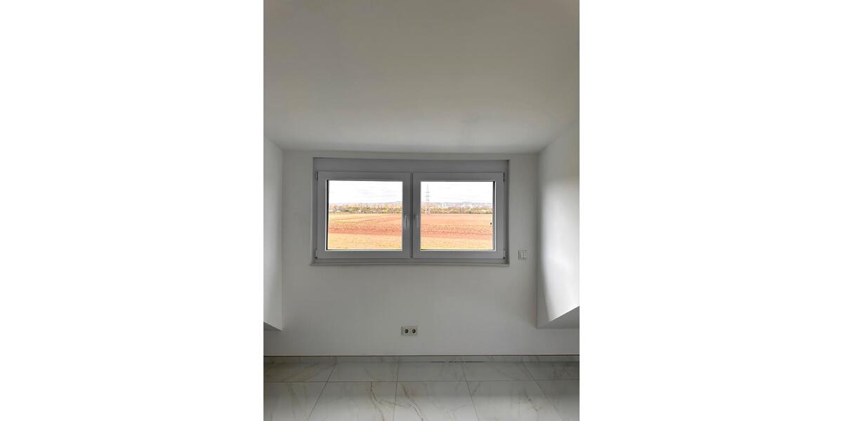 Dachgeschoßwohnung Bischofsheim - 2 Zimmer, 48 m&sup2;, 950&euro; | Angebot:25975094