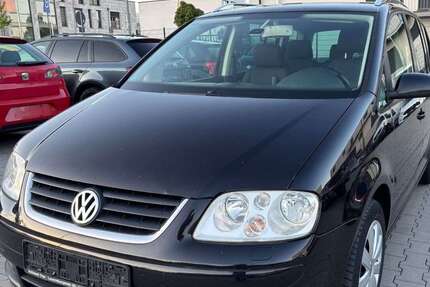 VW Touran 260.000 km 1.350 &euro; Kelkheim 65779