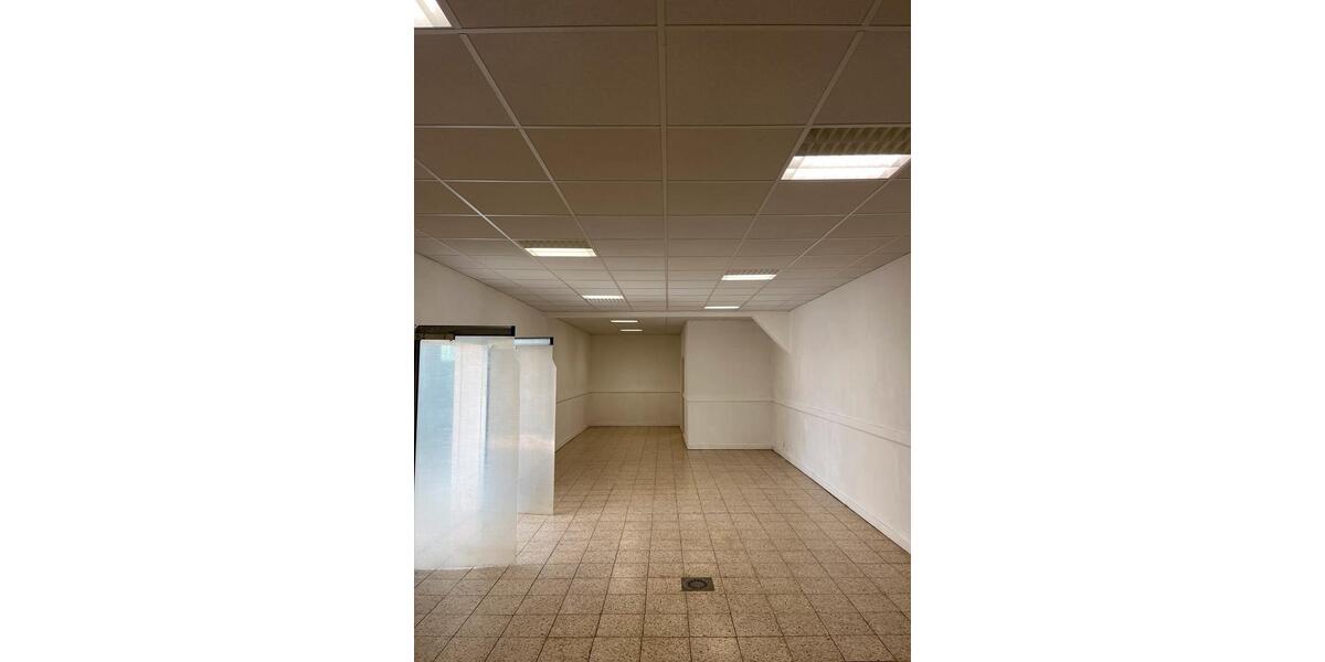 Wohn-und Geschäftshaus zu vermieten in 65232 Taunusstein zimmer