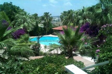 Haus Wiesbaden Biebrich - 5 Zimmer, 250 m&sup2;, 350.000&euro; | Angebot:25551302