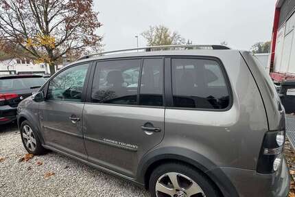 VW Touran 179.852 km 5.198 € Mainz 55120