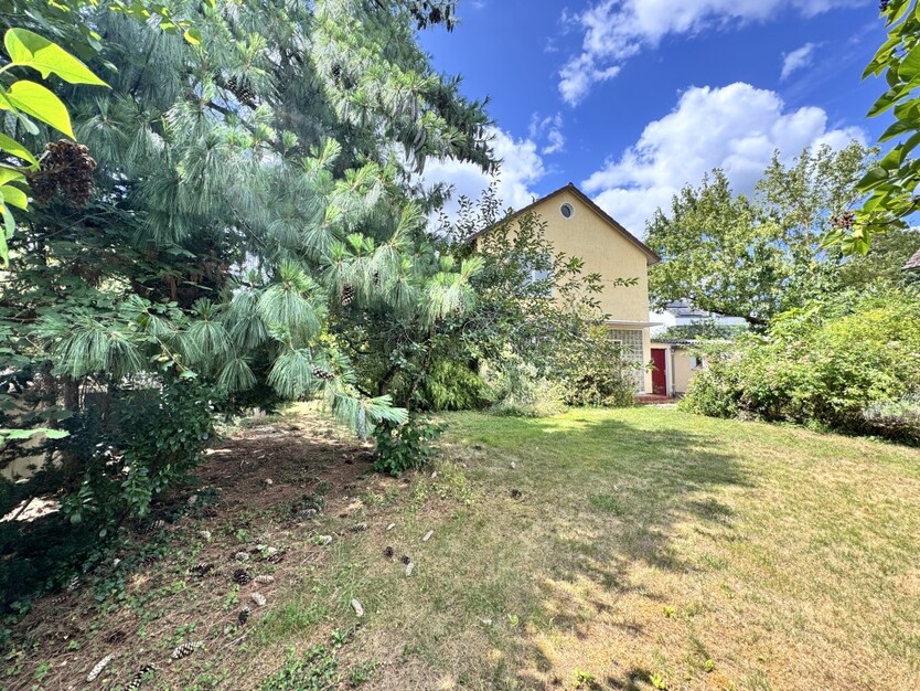 *Ihre Gelegenheit in Marxheim! Abrissgrundstück in ruhiger Lage – Bebaubar mit EFH, DH o. 2-FH* zimmer