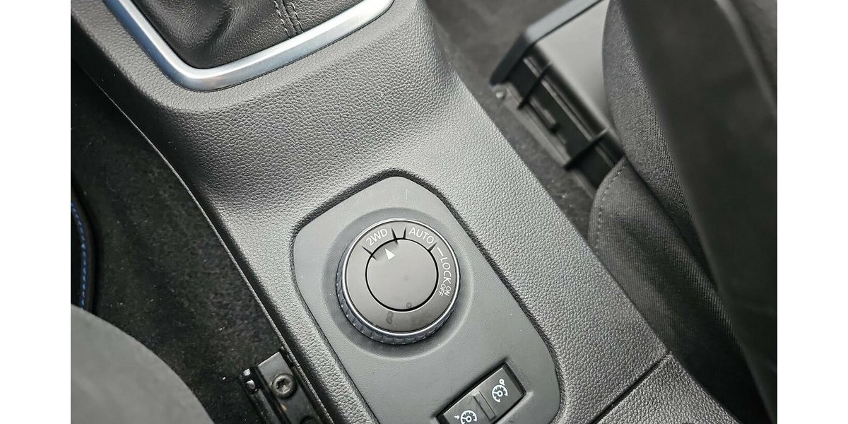 Dacia Duster II Celebration 4WD Rate 180,- 34.400 km 17.990 € Schwalbach/Taunus 65824