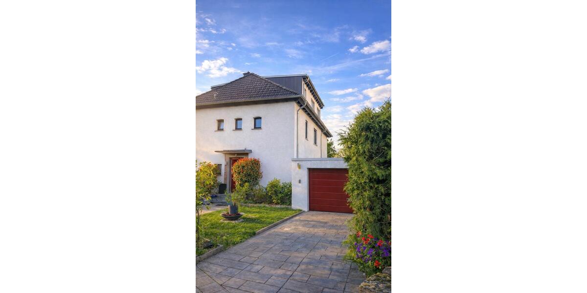 Dachgeschoßwohnung Geisenheim - 2 Zimmer, 64 m&sup2;, 960&euro; | Angebot:26063146