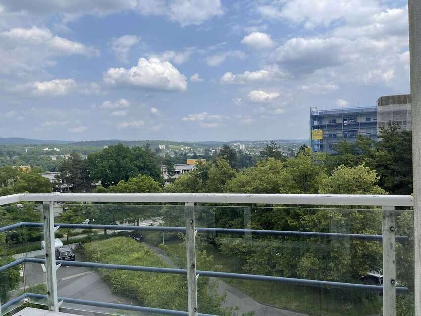 Wohnung zum Mieten in Wiesbaden 1.100 € 77 m² 3 zimmer