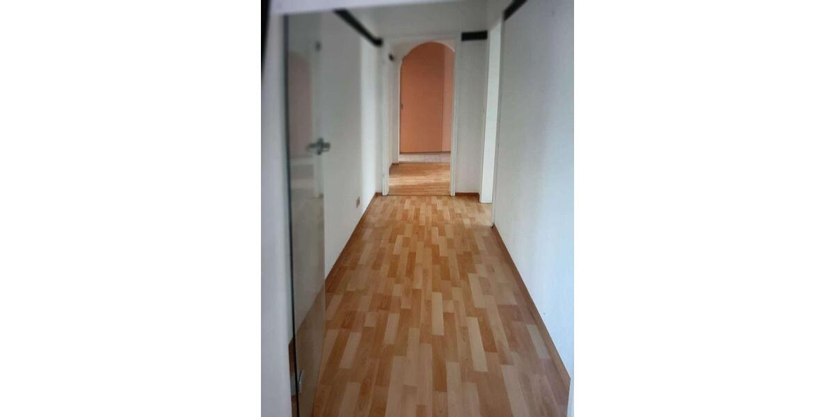 Etagenwohnung Waldems - 5 Zimmer, 155 m&sup2;, 1.180&euro; | Angebot:26577795