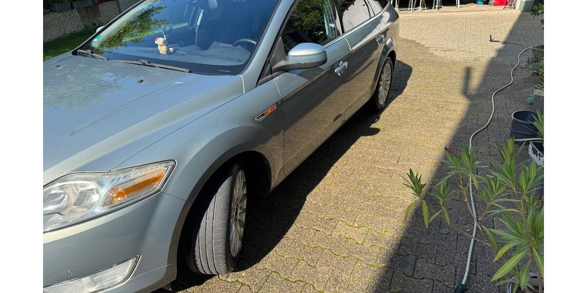 Ford Mondeo 243.000 km 2.900 € Bad Schwalbach 65307